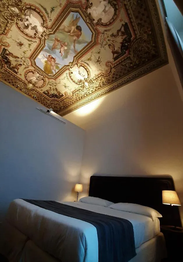 Hotel Palazzo Vannoni 레반토
